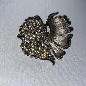 Vintage BSK Silver Tone Brooch Pin Leaf Design Rhinestones Full Sparkle Clear